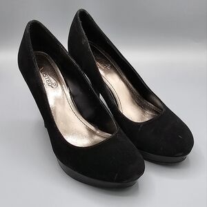 Unlisted A Kenneth Cole Product, black matte heels, size 8